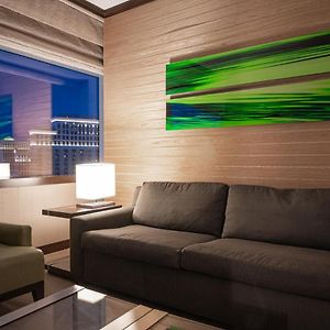 Studio Vegas City View